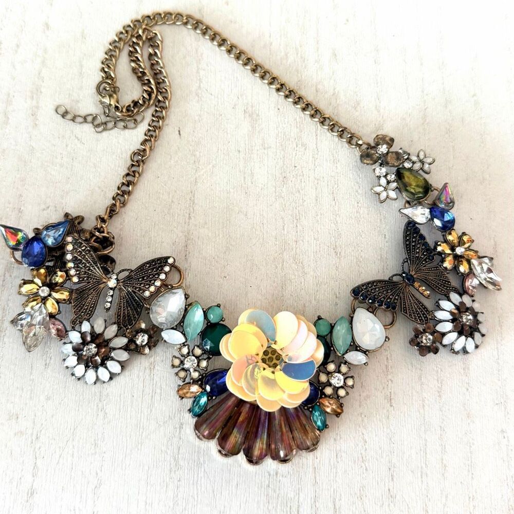 Statement Butterfly & Floral Bib Necklace Mixed Media Rhinestone Sequin Necklace - Picture 2 of 12